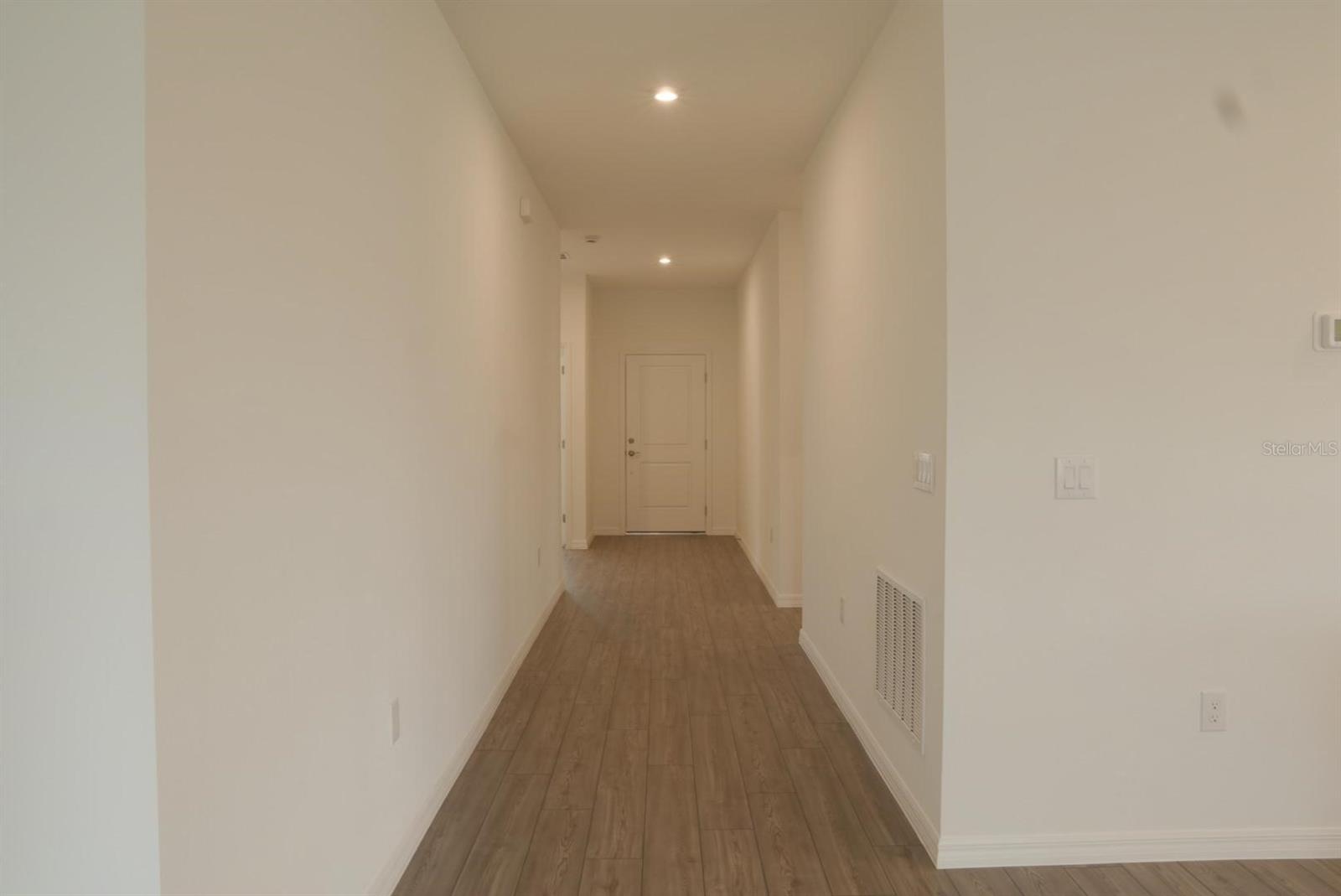 1762 Flag St Property Photo 5