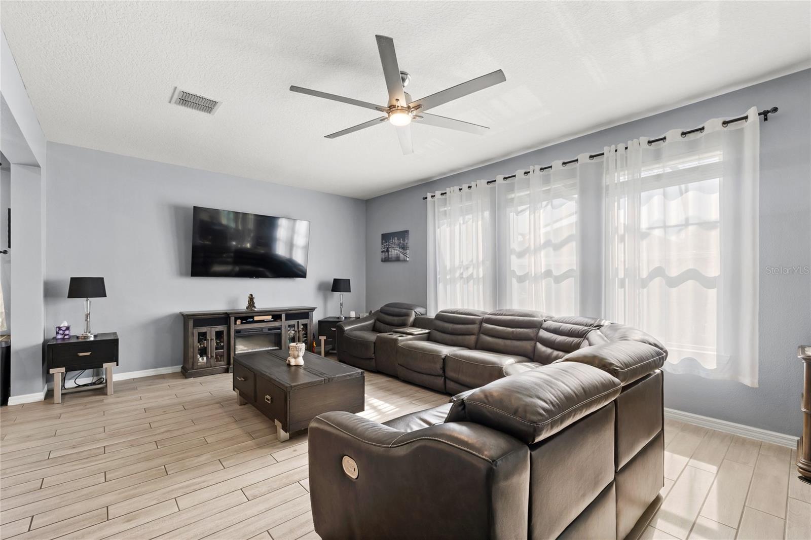 12015 Stone Bark Trl Property Photo 8