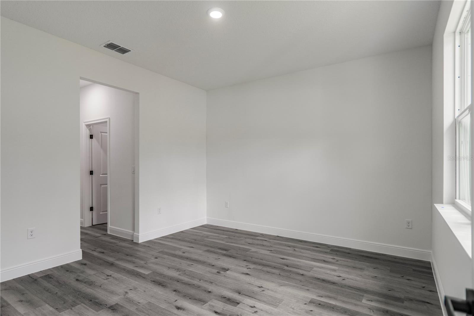 1948 W Adelia Pl Property Photo 17