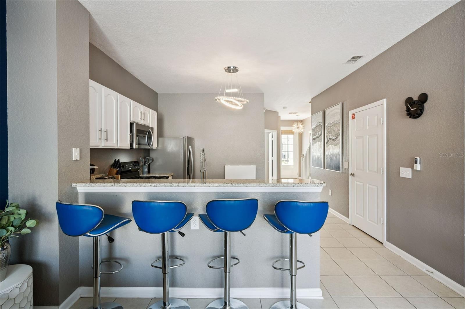 2530 Maneshaw Ln Property Photo 10