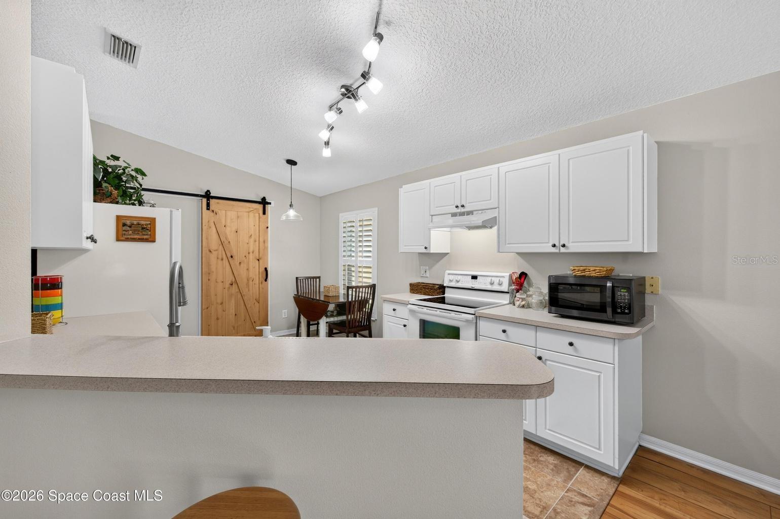 2336 Deercroft Dr Property Photo 4