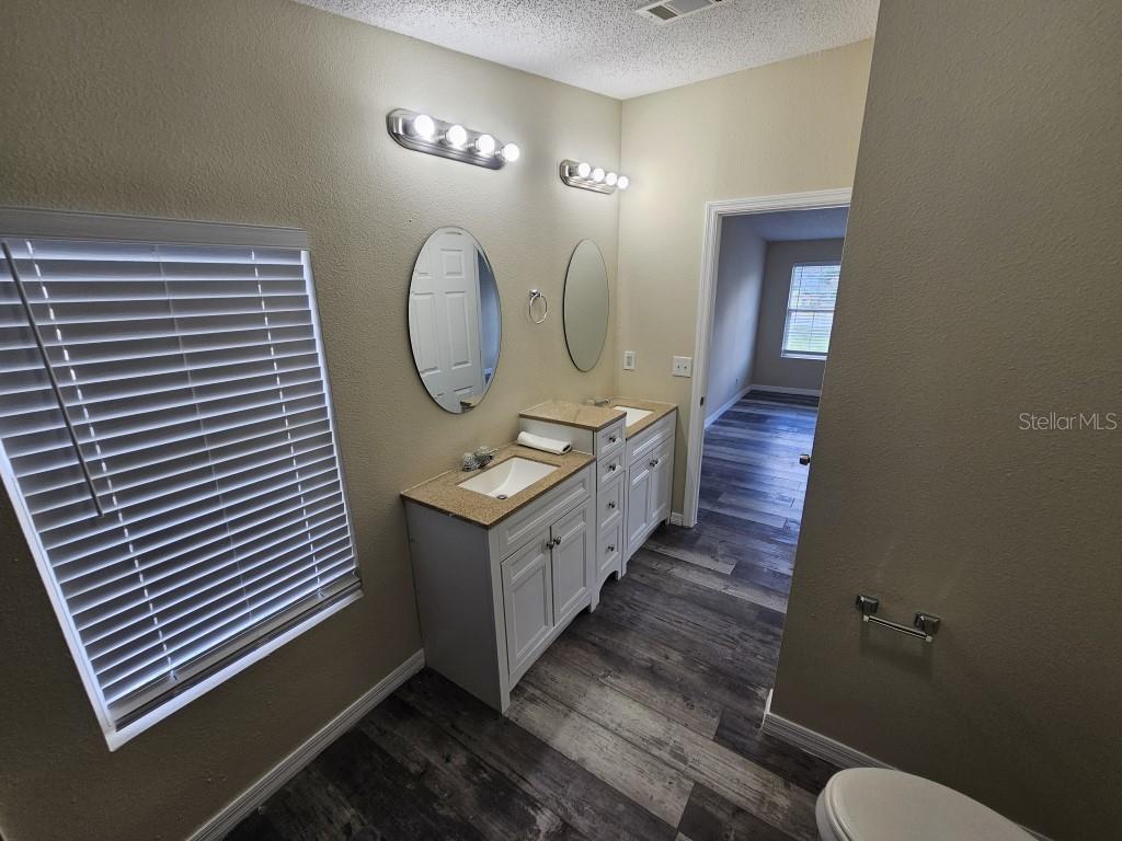 5105 Countryside Ct Property Photo 24