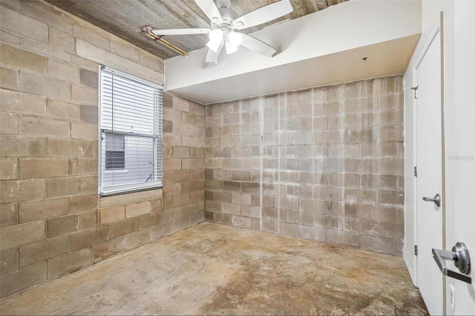 2515 Sw 35th Pl #103 Property Photo 12