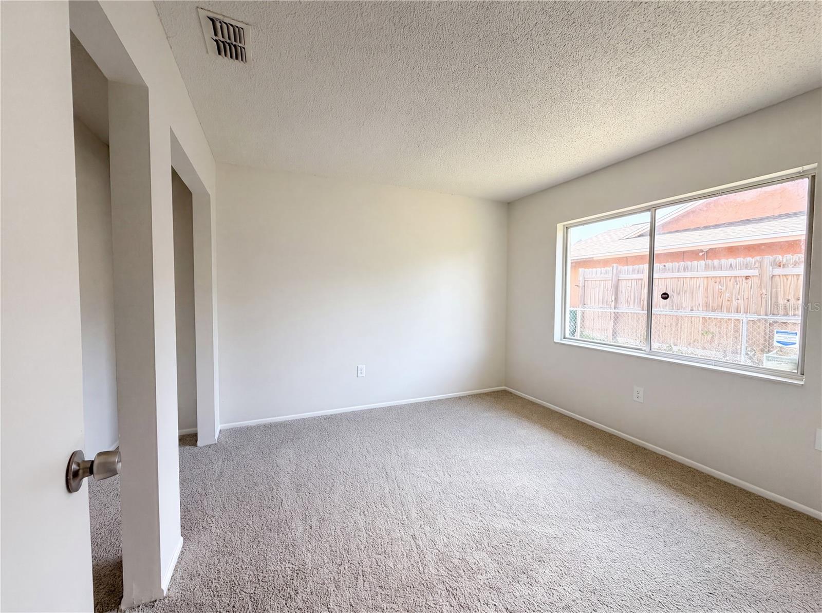 607 33rd Avenue E Property Photo 11