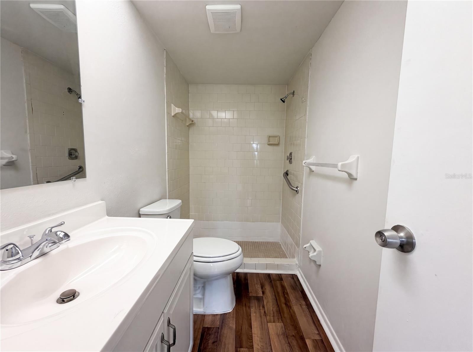 607 33rd Avenue E Property Photo 20