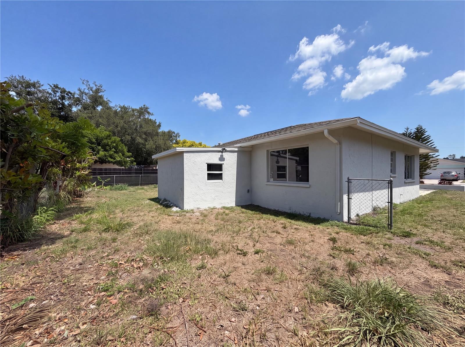 607 33rd Avenue E Property Photo 23