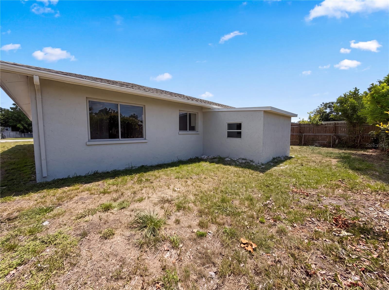 607 33rd Avenue E Property Photo 24