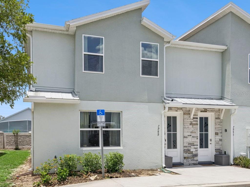 7989 Formosa Valley Pl Property Photo 2