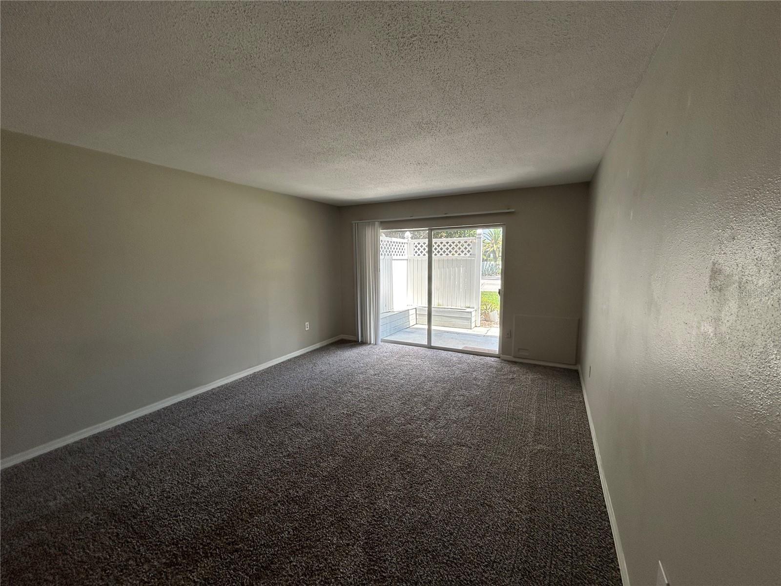 O6421564 Property Photo 7