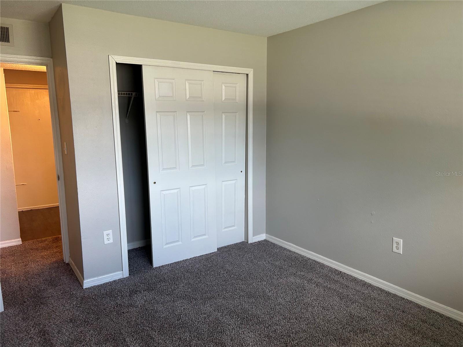 O6421564 Property Photo 11