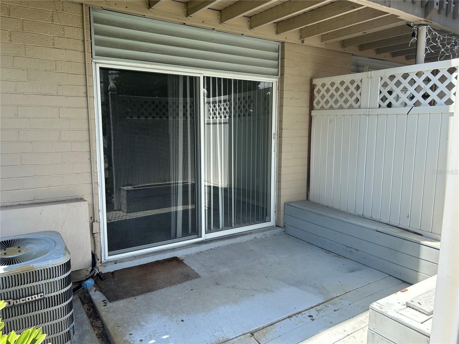 O6421564 Property Photo 15