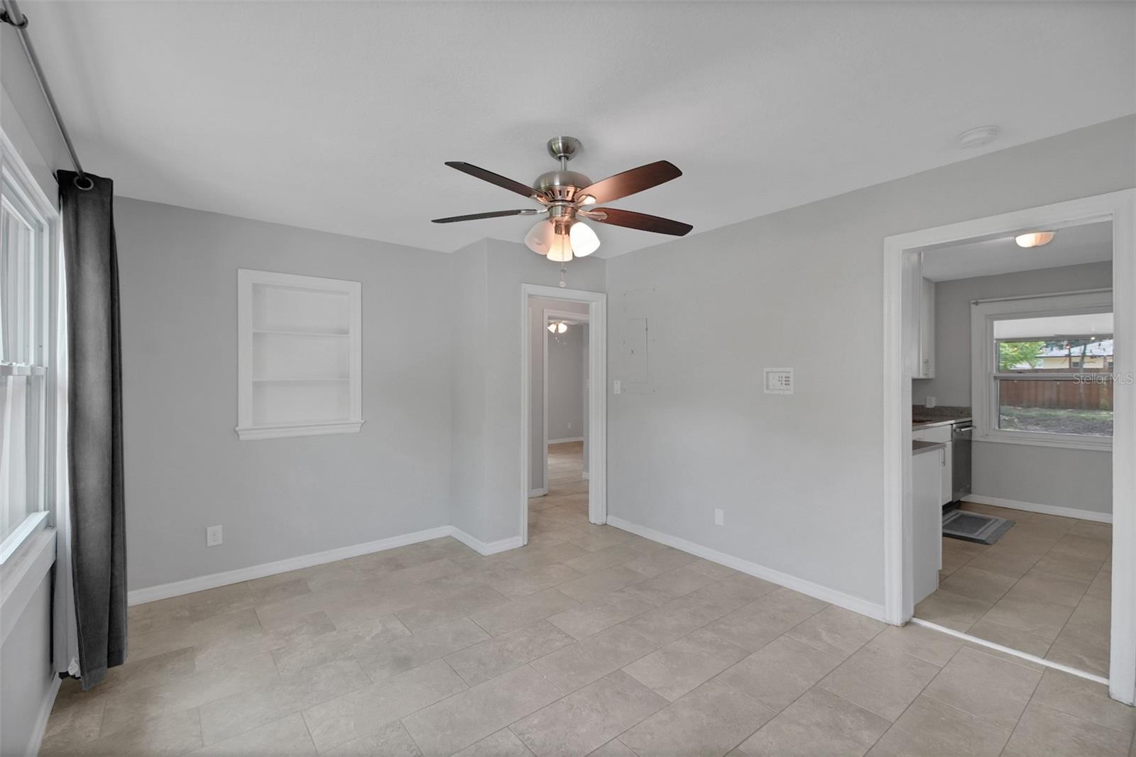 301 S Hampton Ave Property Photo 27