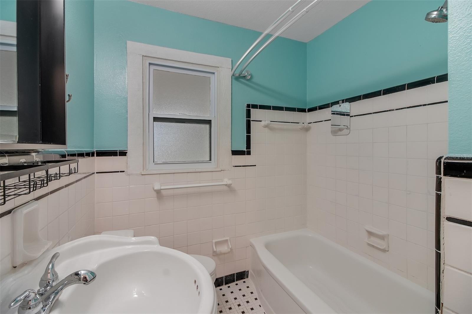 301 S Hampton Ave Property Photo 32