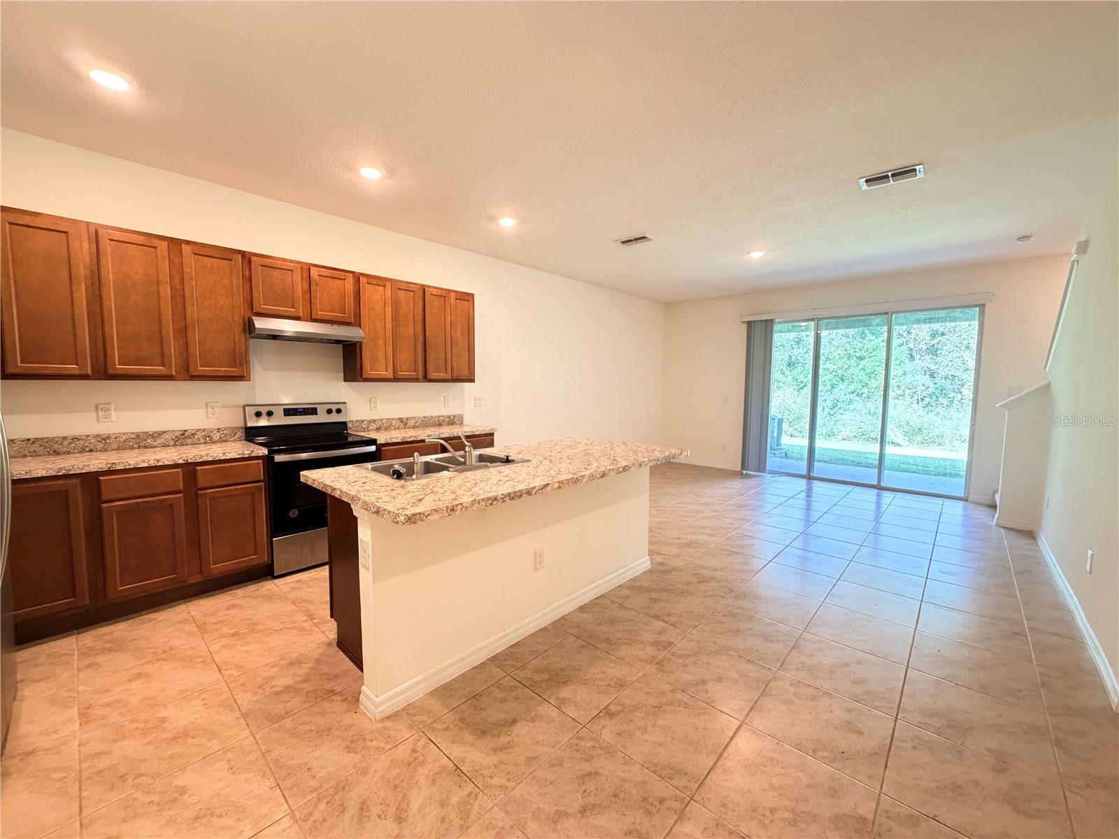 1249 Yellow Finch Dr Property Photo 3