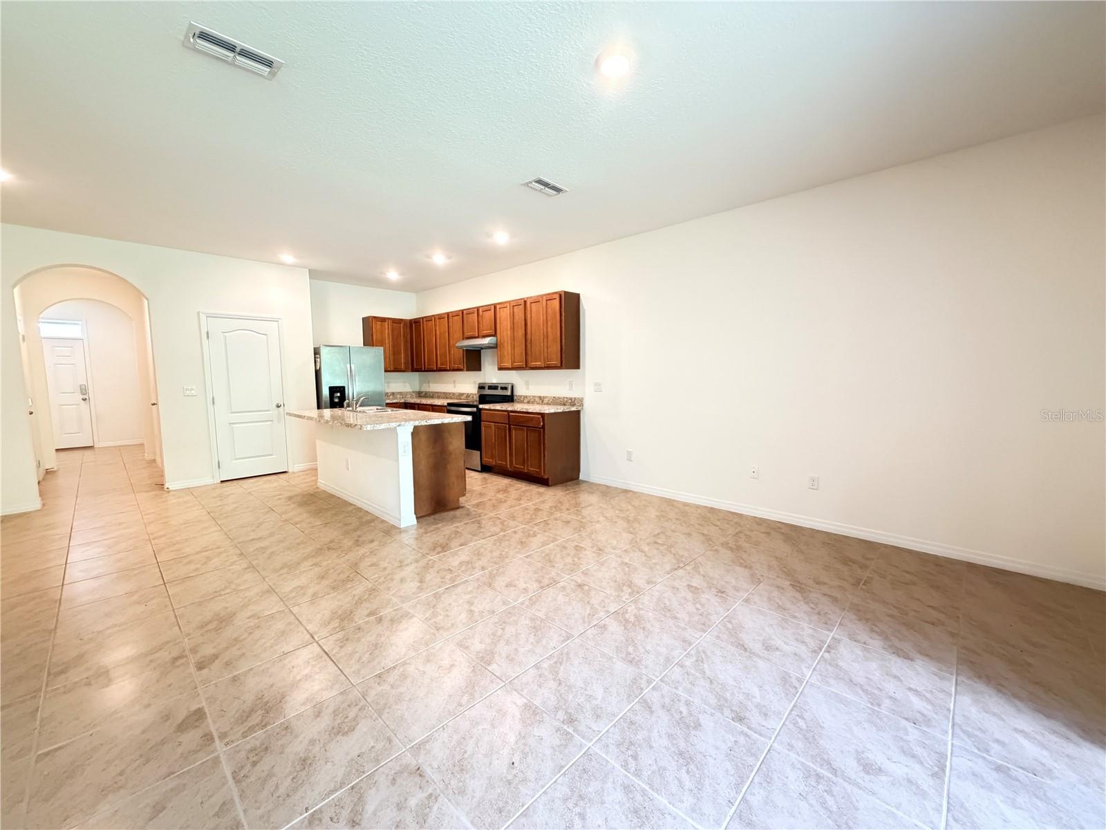 1249 Yellow Finch Dr Property Photo 4