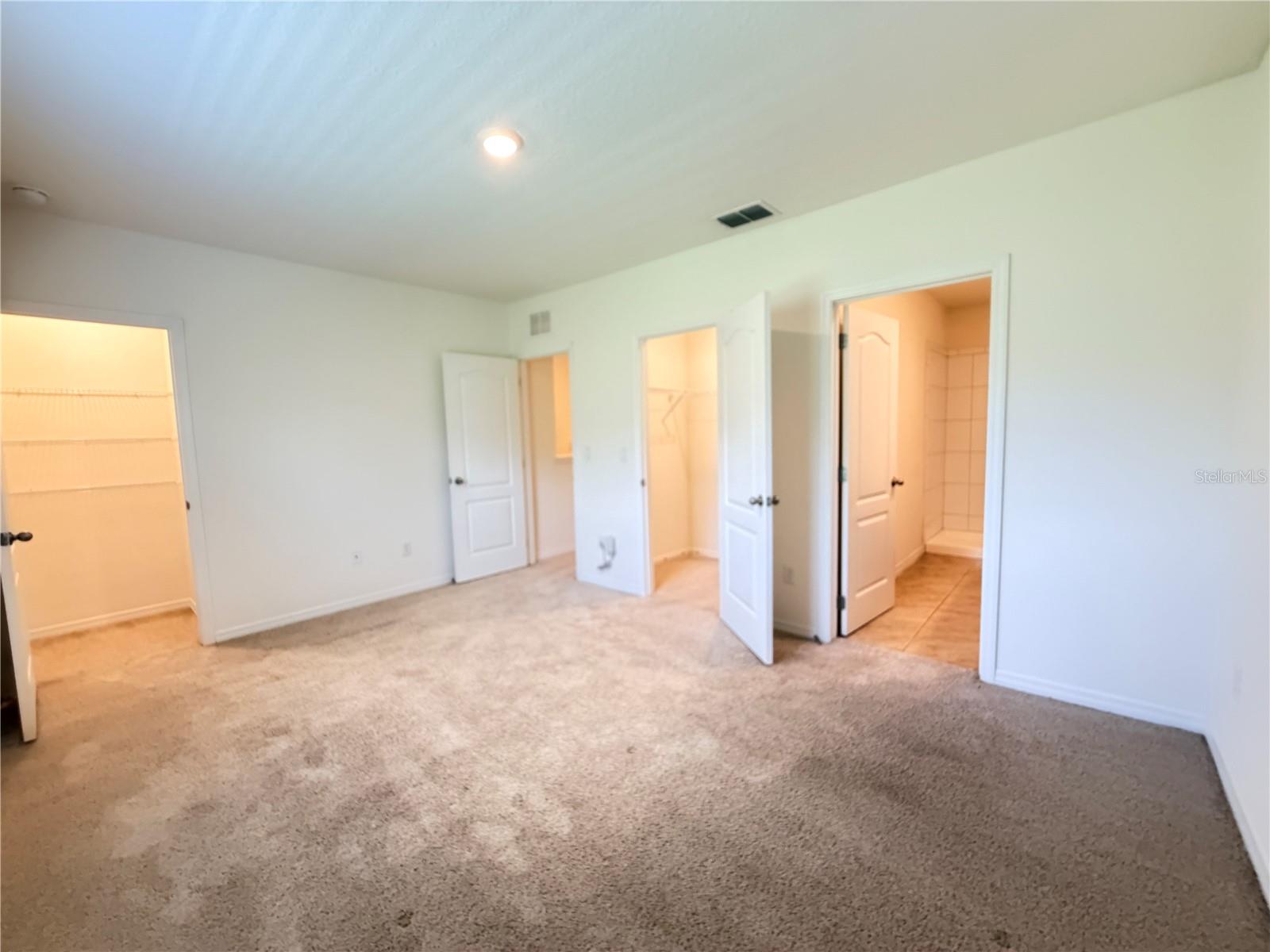 1249 Yellow Finch Dr Property Photo 10