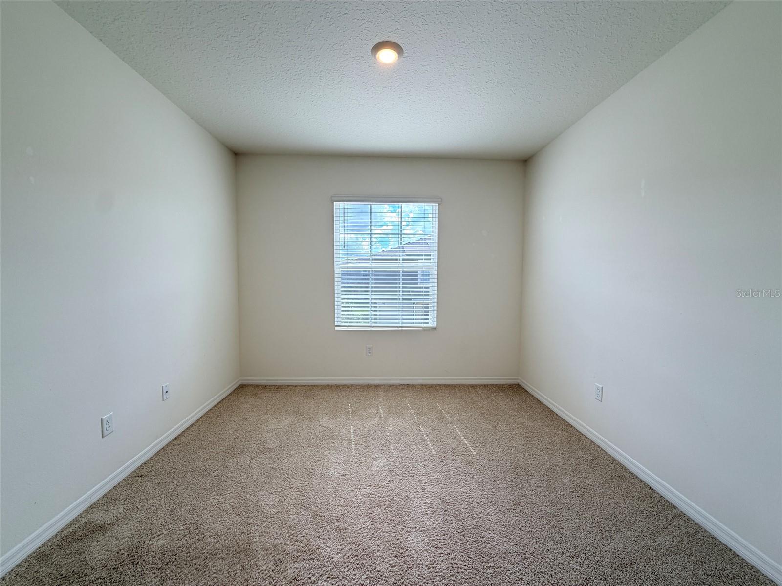 1249 Yellow Finch Dr Property Photo 15