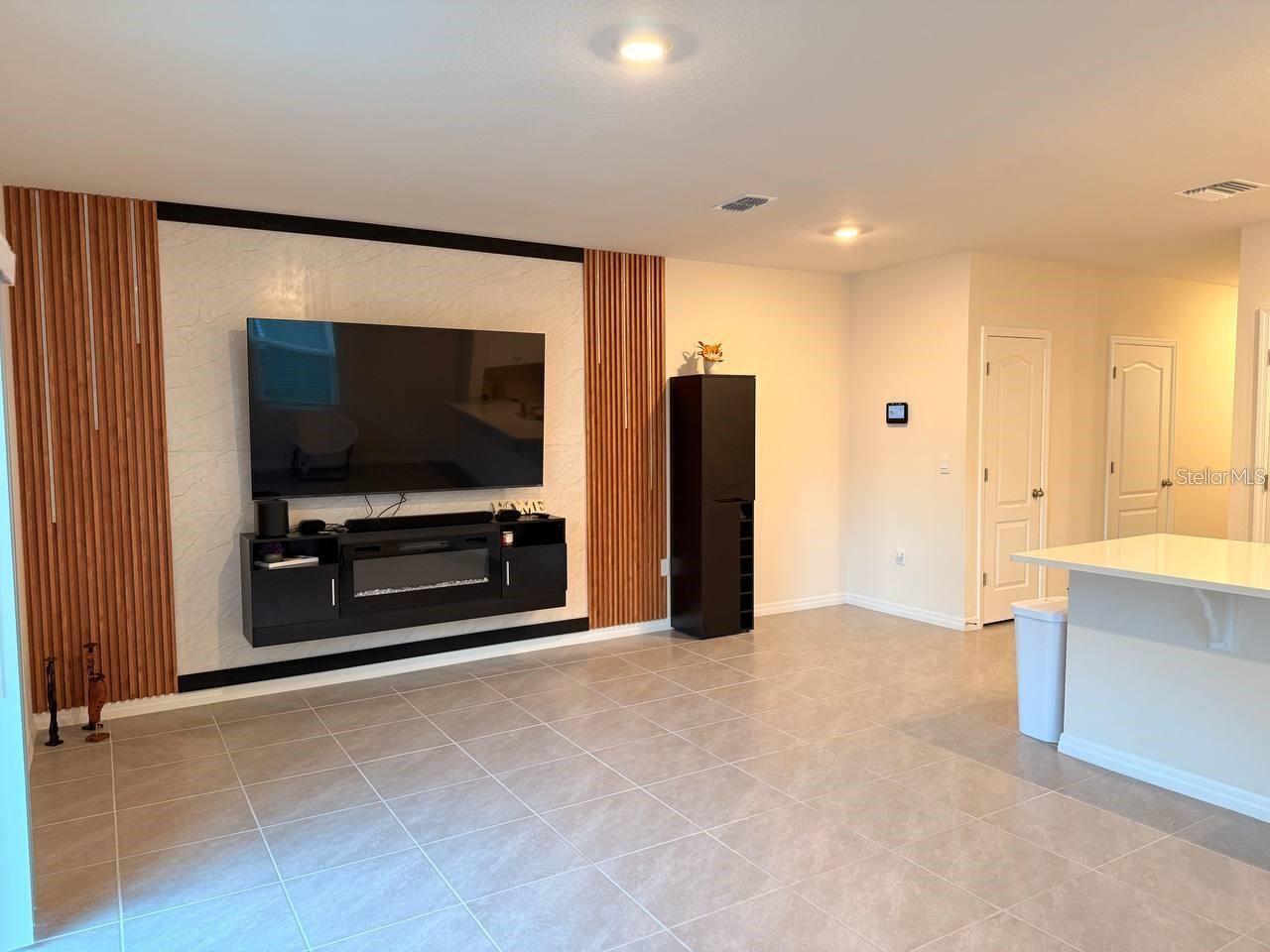 2333 Penguin Blvd Property Photo 11