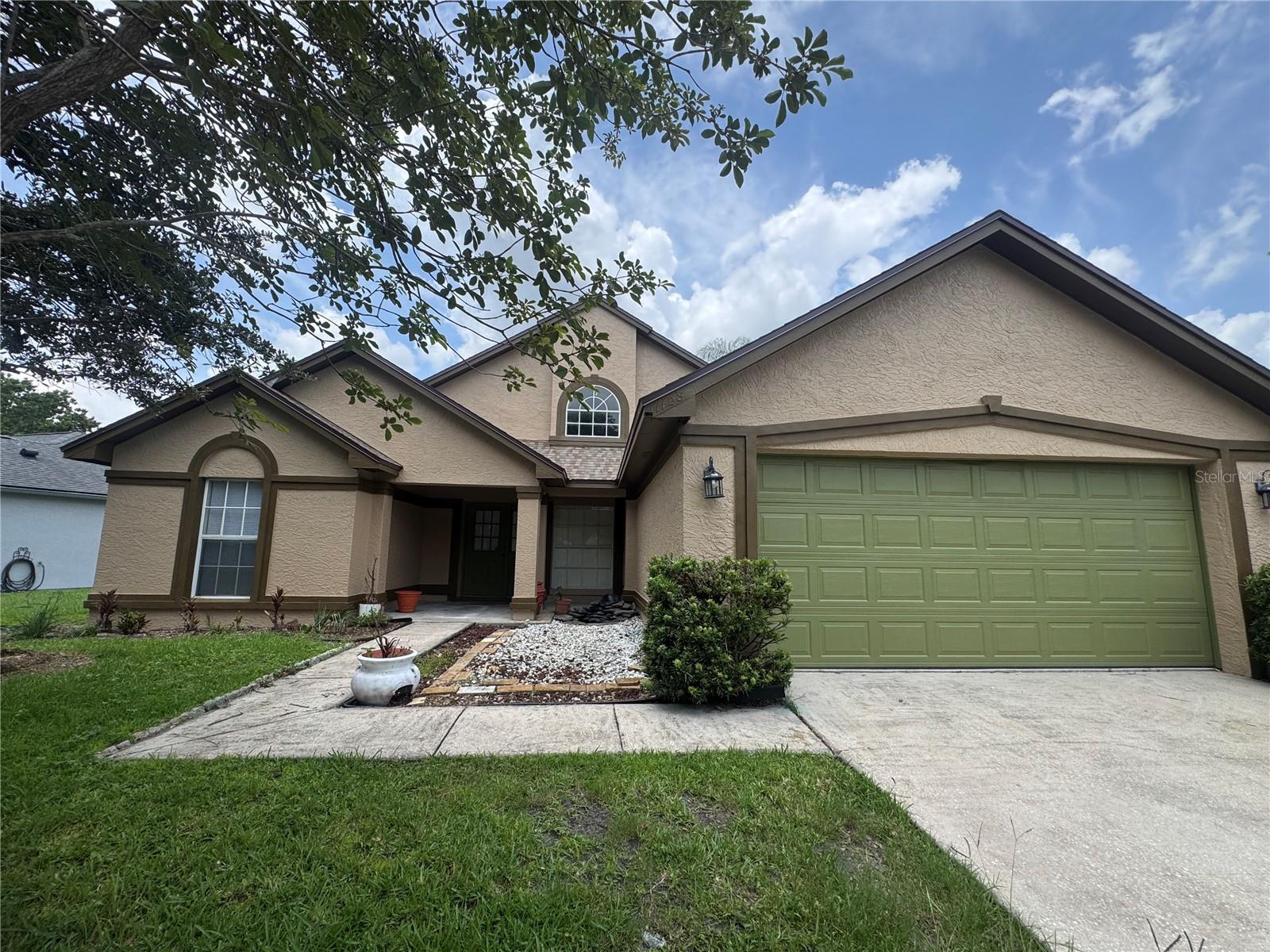 11128 SYLVAN POND CIR Property Photo 1