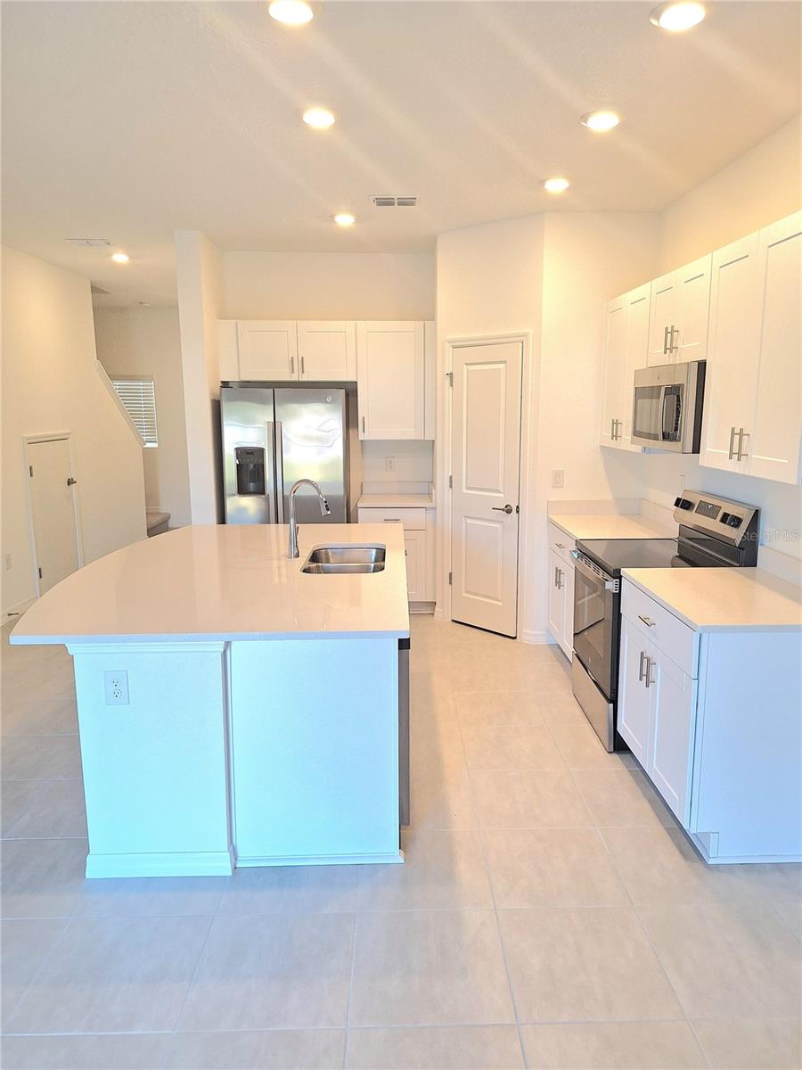 173 River Front Way Property Photo 9