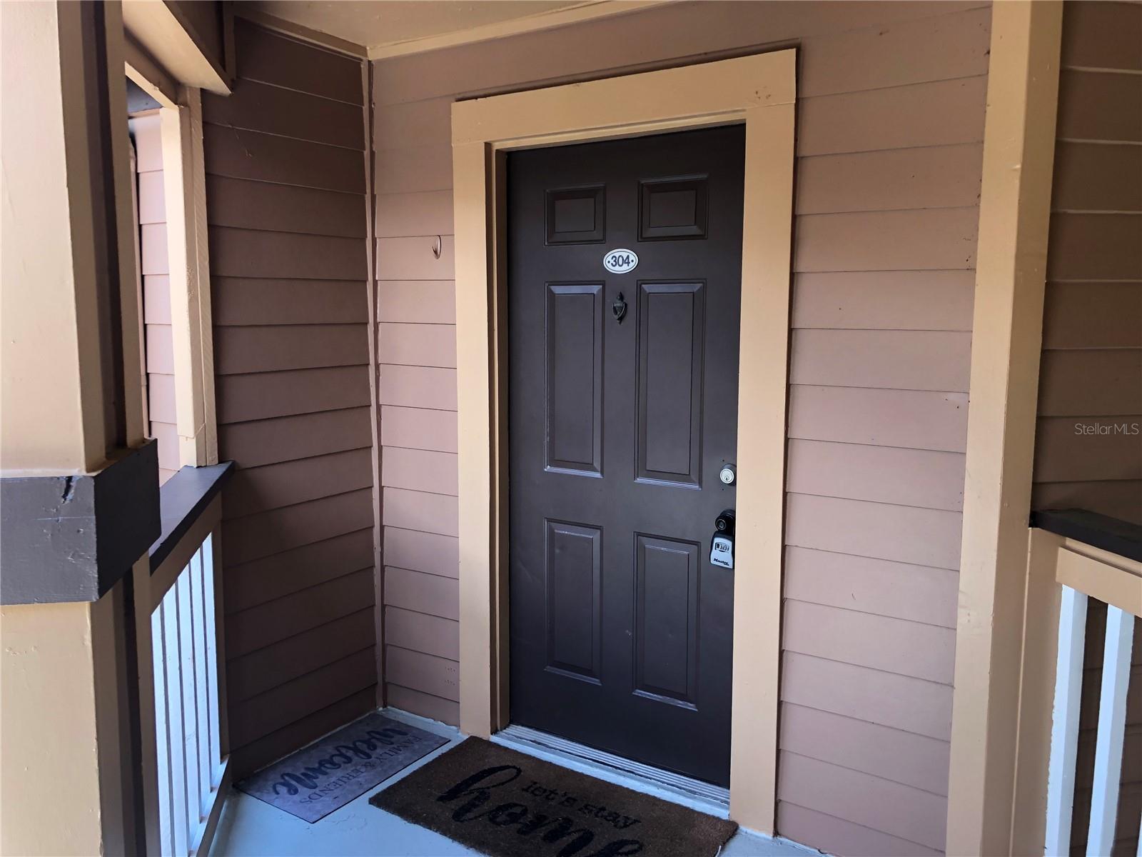 498 N Pin Oak Pl #304 Property Photo 2