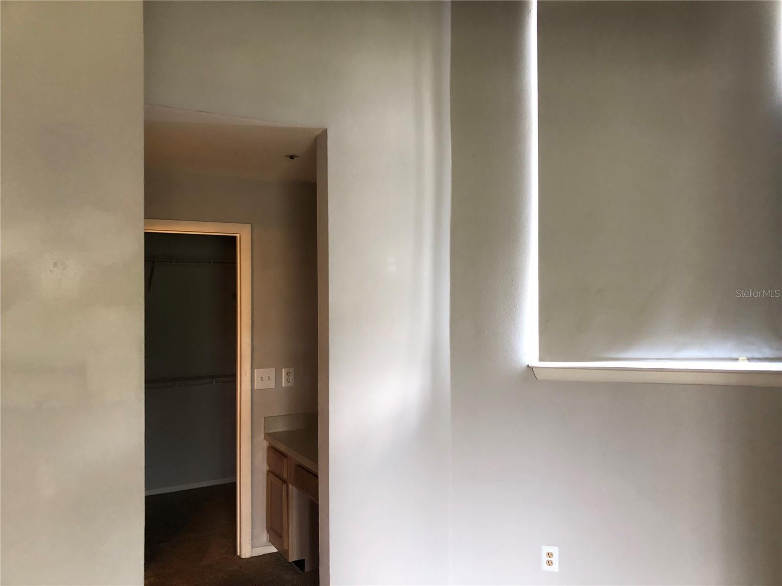 498 N Pin Oak Pl #304 Property Photo 13