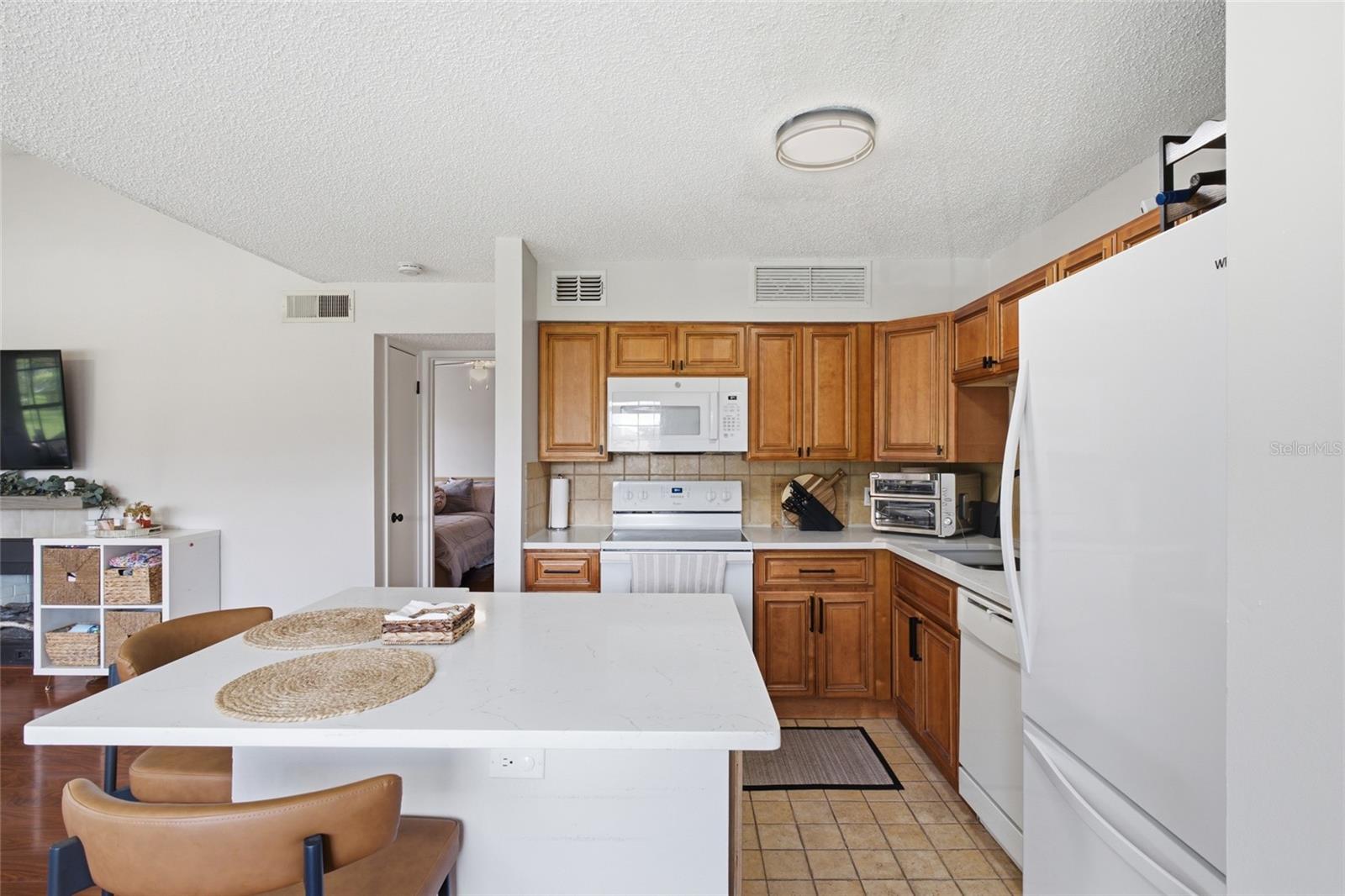 364 Northpointe Ct #208 Property Photo 15
