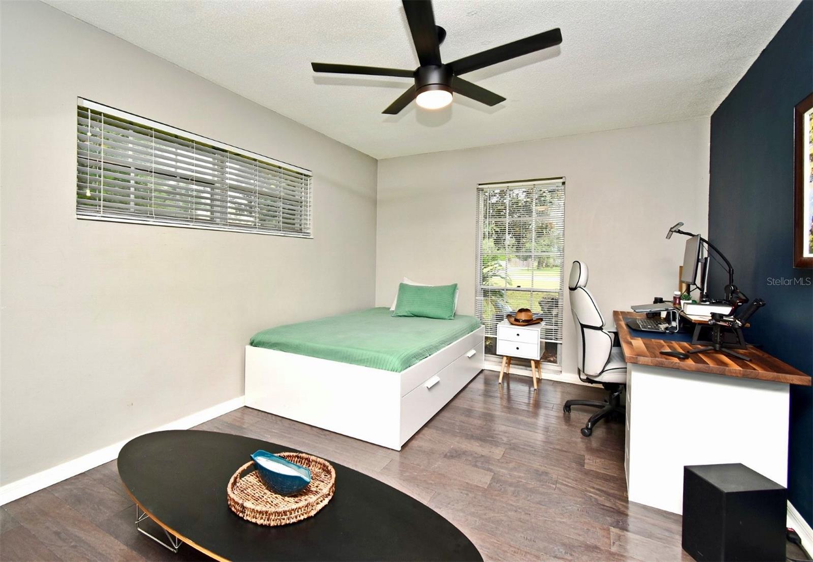 1200 Waverly Way Property Photo 11