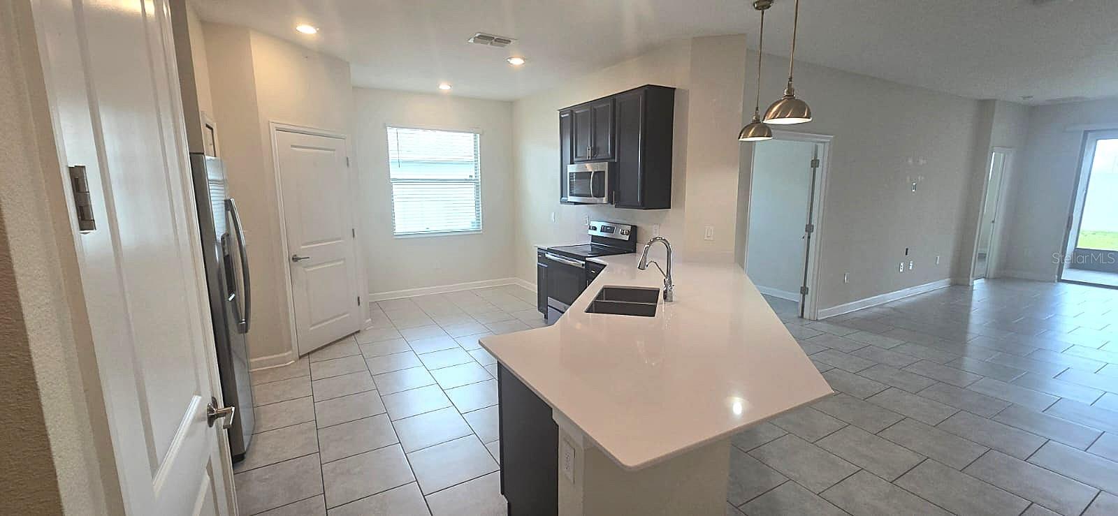 212 Bergamot Loop Property Photo 4