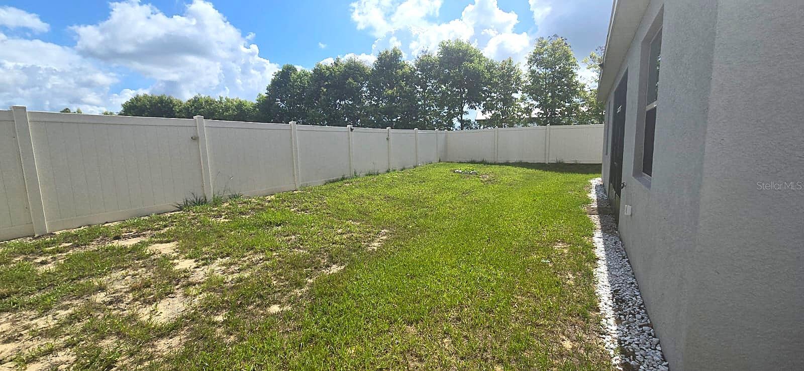 212 Bergamot Loop Property Photo 37
