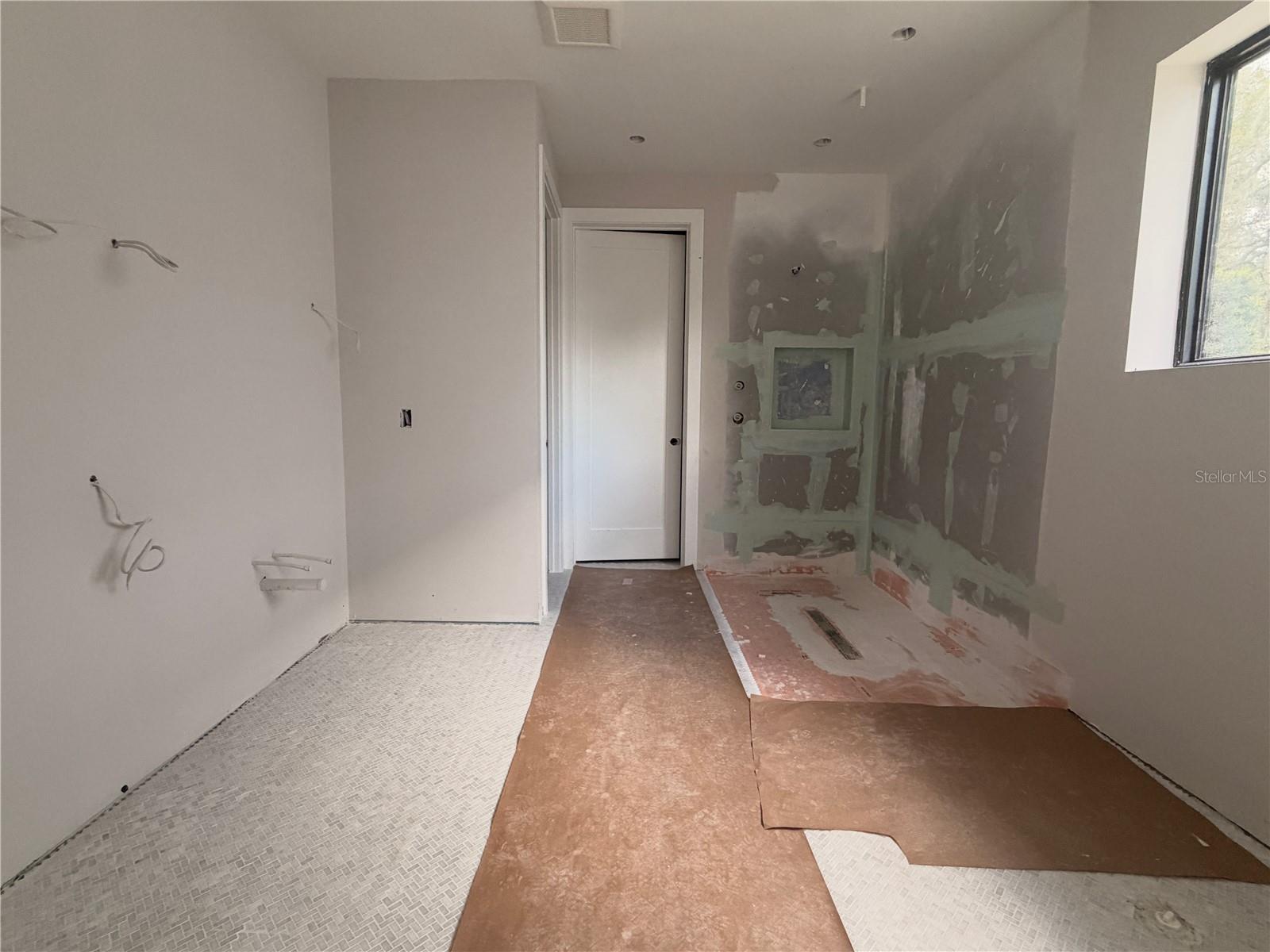 361 E Kings Way Property Photo 18
