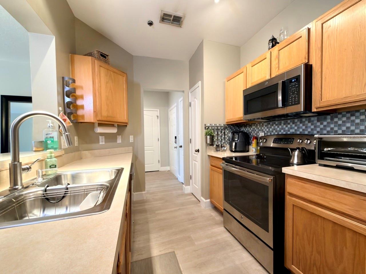 4865 Cypress Woods Dr #2302 Property Photo 11