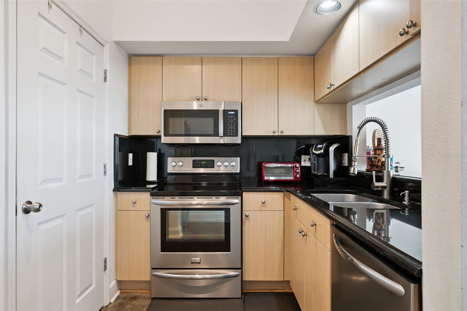 322 E Central Blvd #1107 Property Photo 16