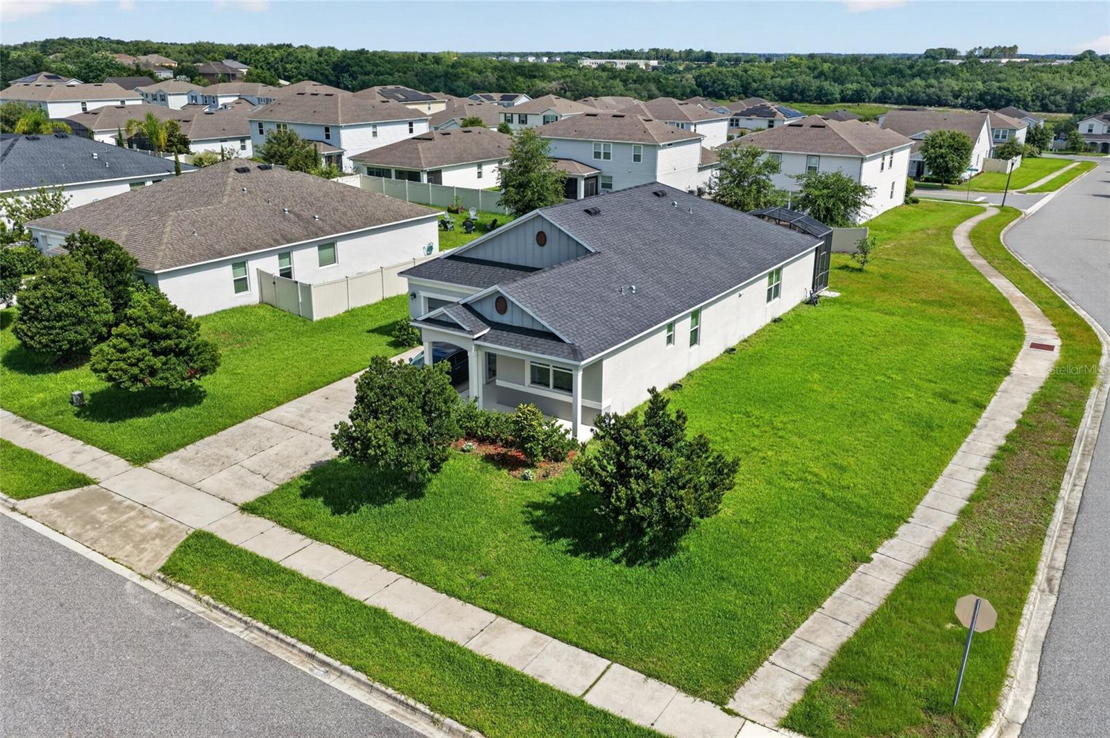 2364 Carriage Pointe Loop Property Photo 4