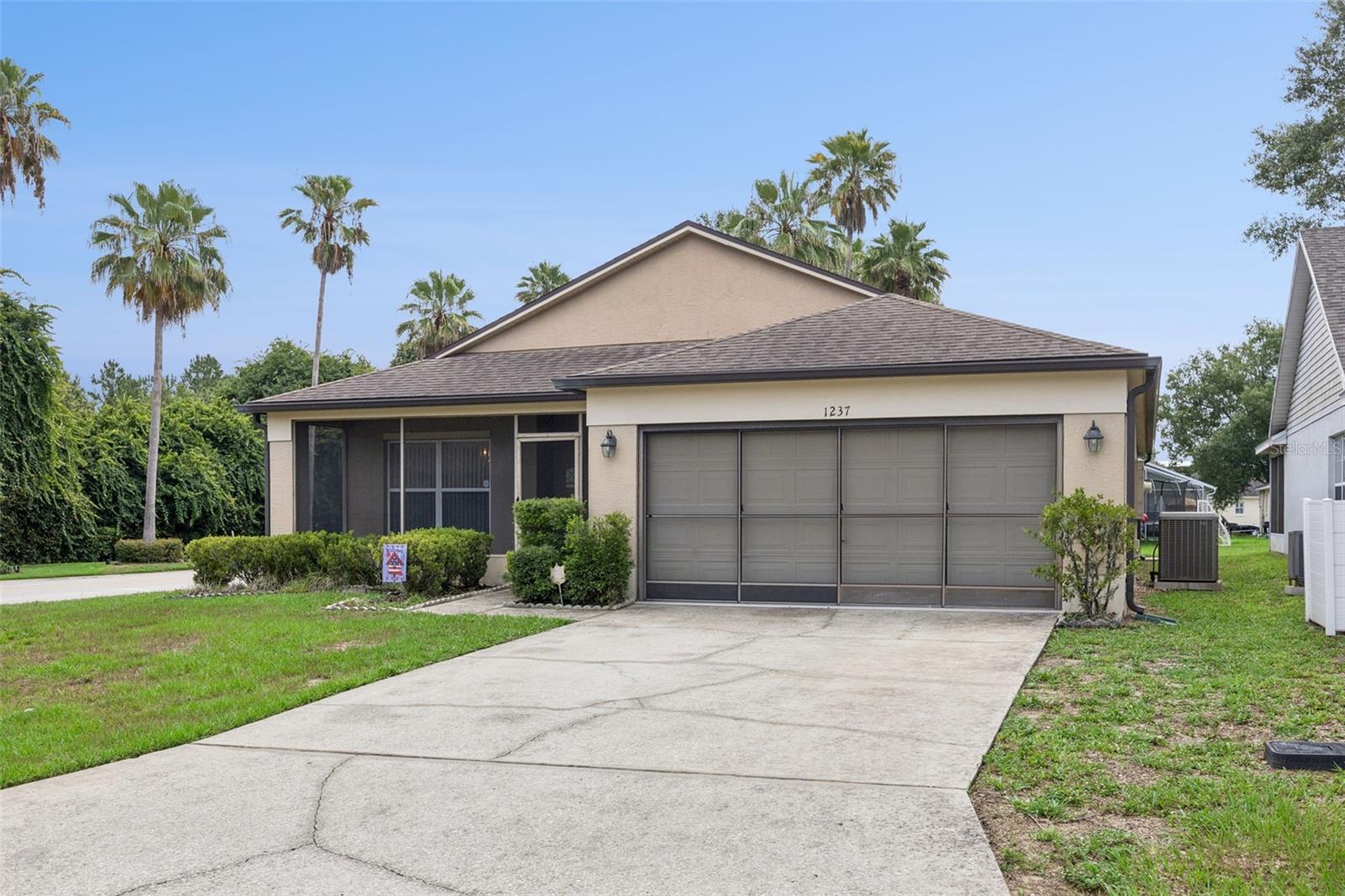 1237 Woodflower Way Property Photo 3