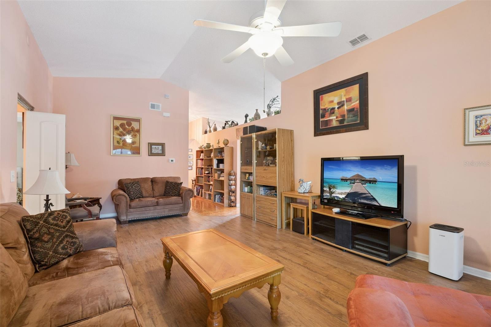 1237 Woodflower Way Property Photo 13
