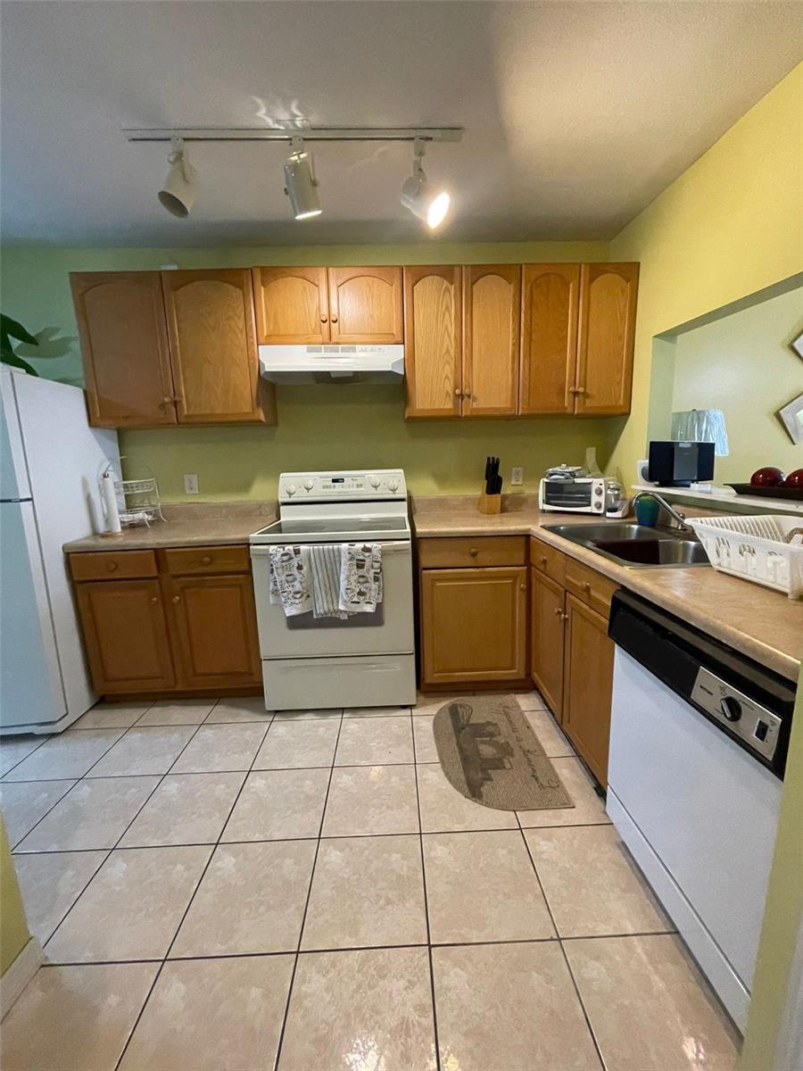 3004 Jon Jon Ct Property Photo 4
