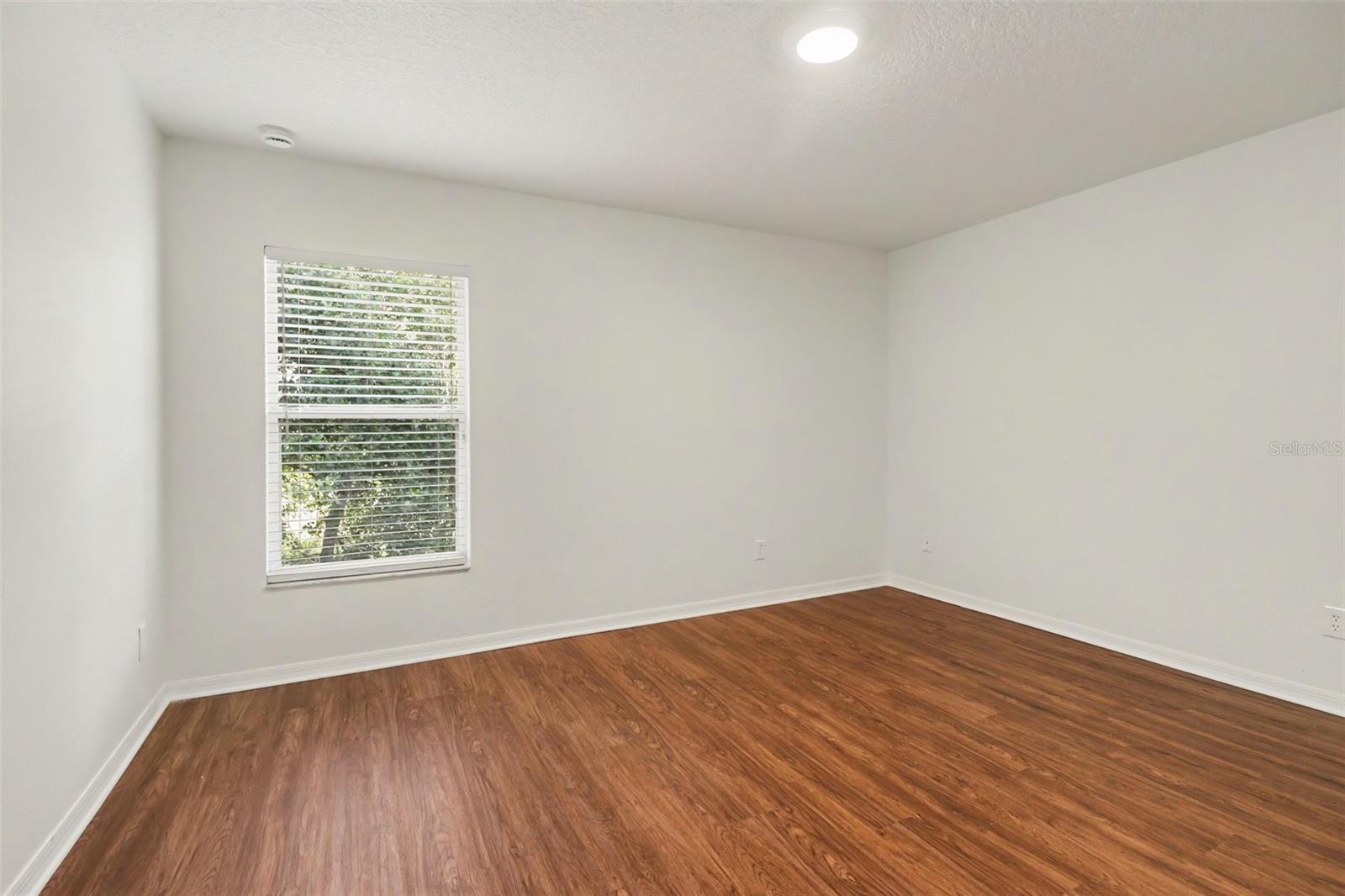1544 Algonkin Loop Property Photo 17