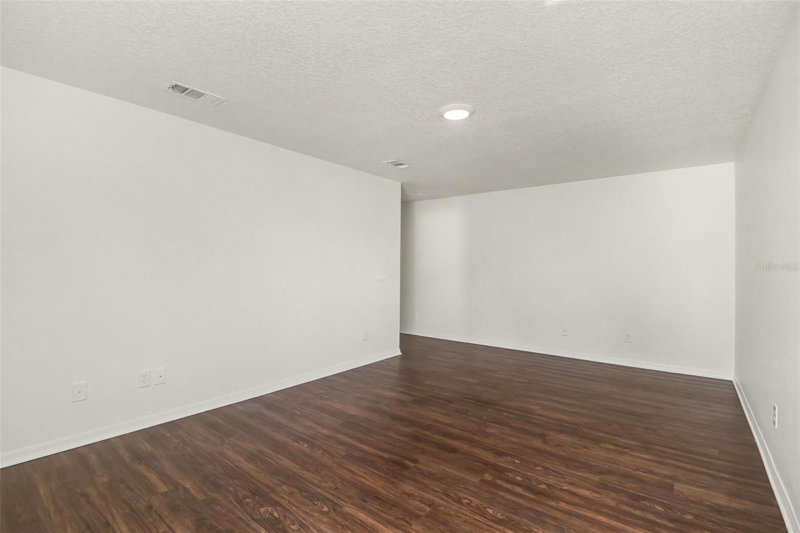 1544 Algonkin Loop Property Photo 21