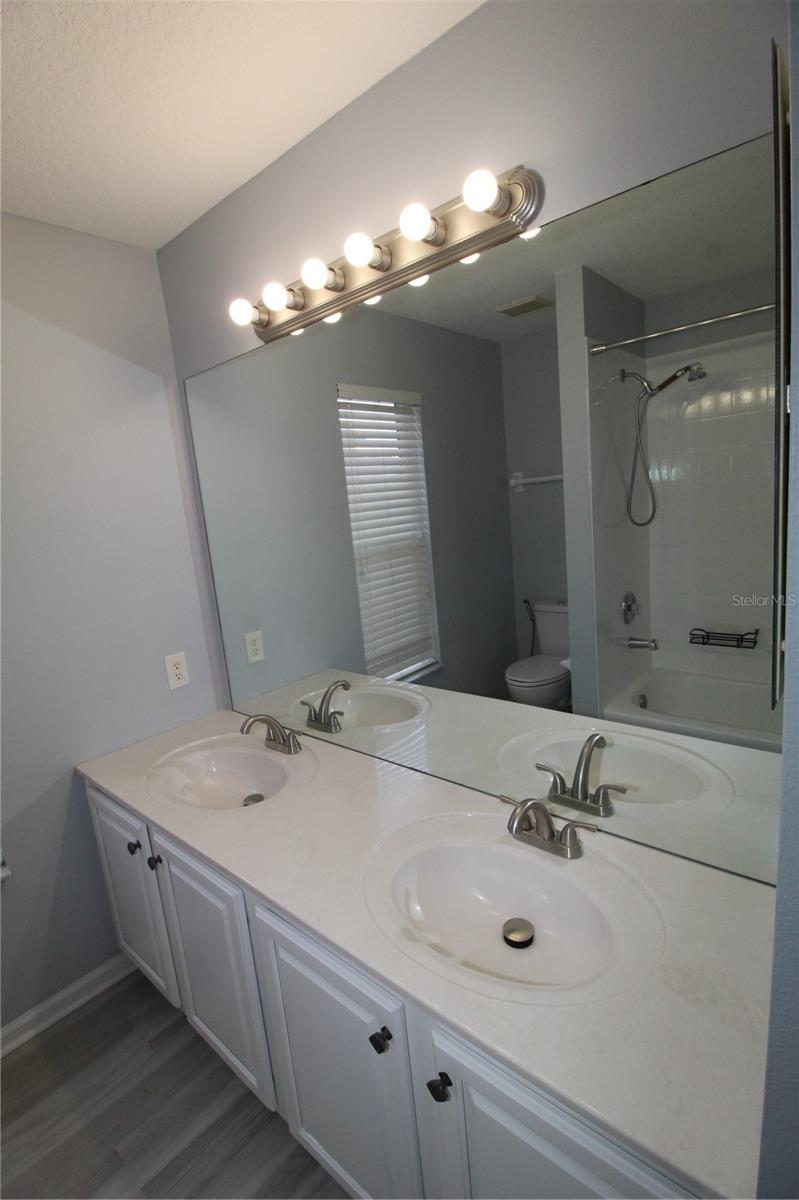 6031 Bay Valley Ct Property Photo 16