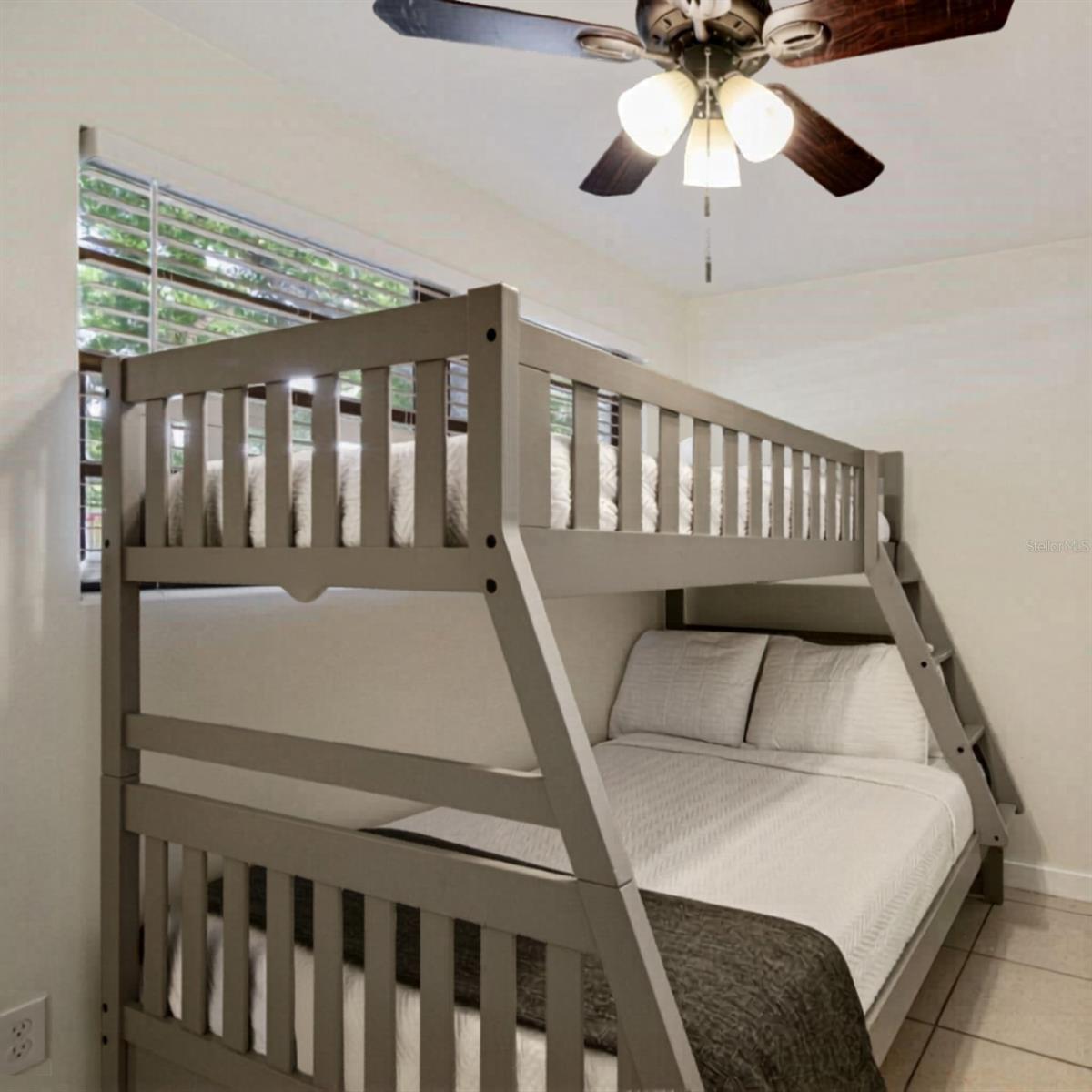 1202 Princeton Rd Property Photo 4
