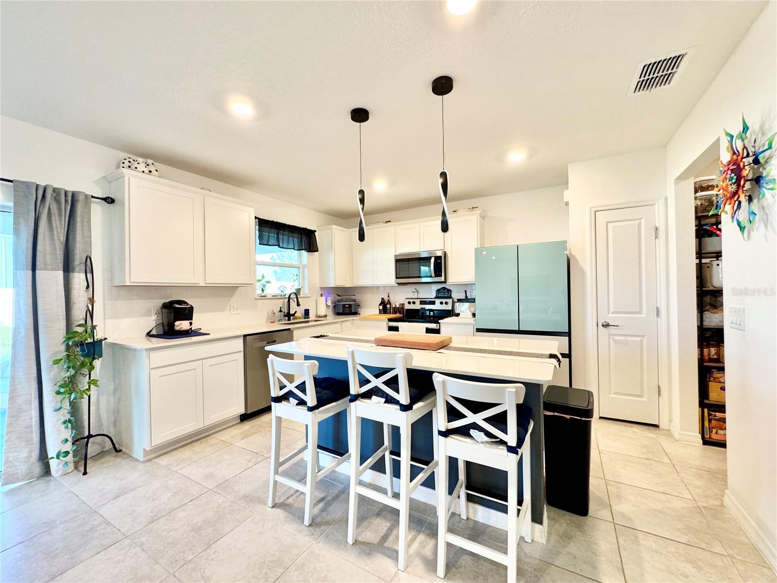 557 Pine Tree Blvd Property Photo 8