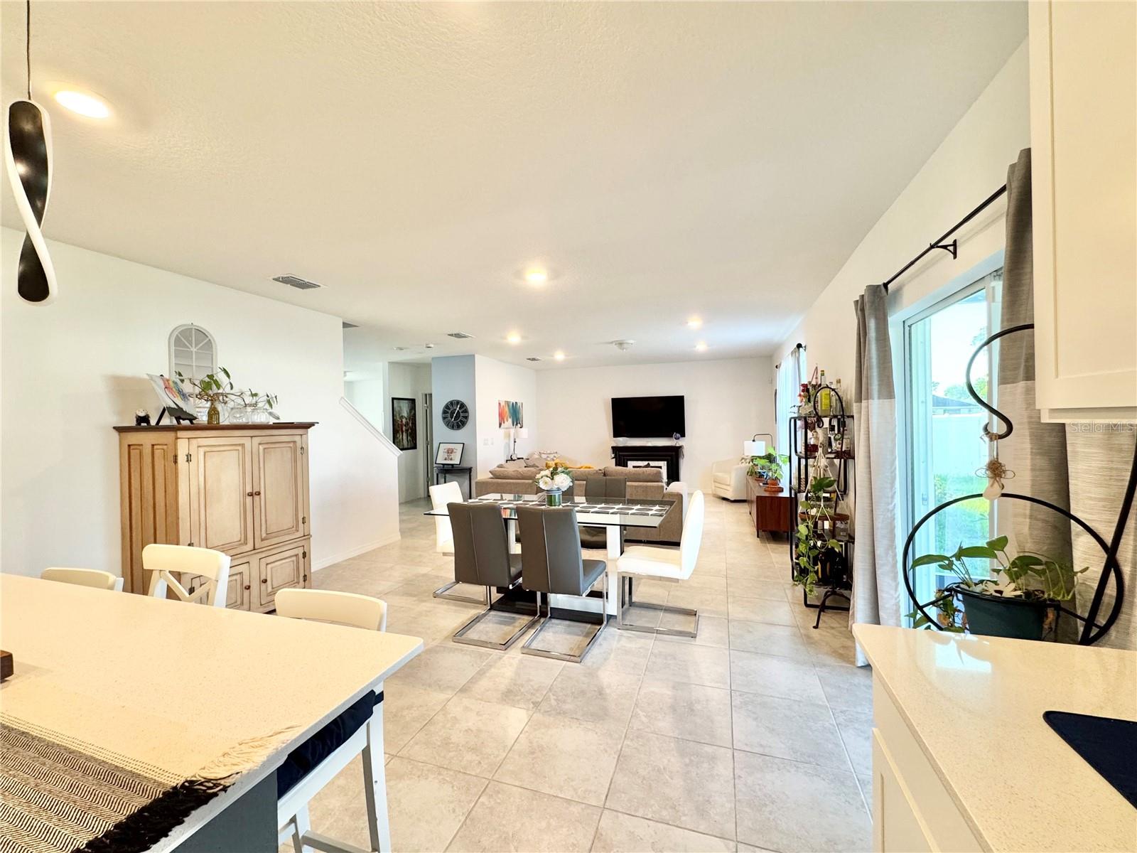 557 Pine Tree Blvd Property Photo 10