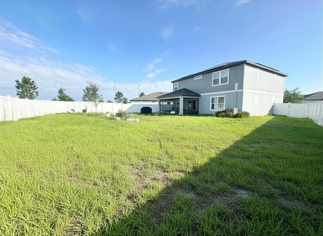 557 Pine Tree Blvd Property Photo 18