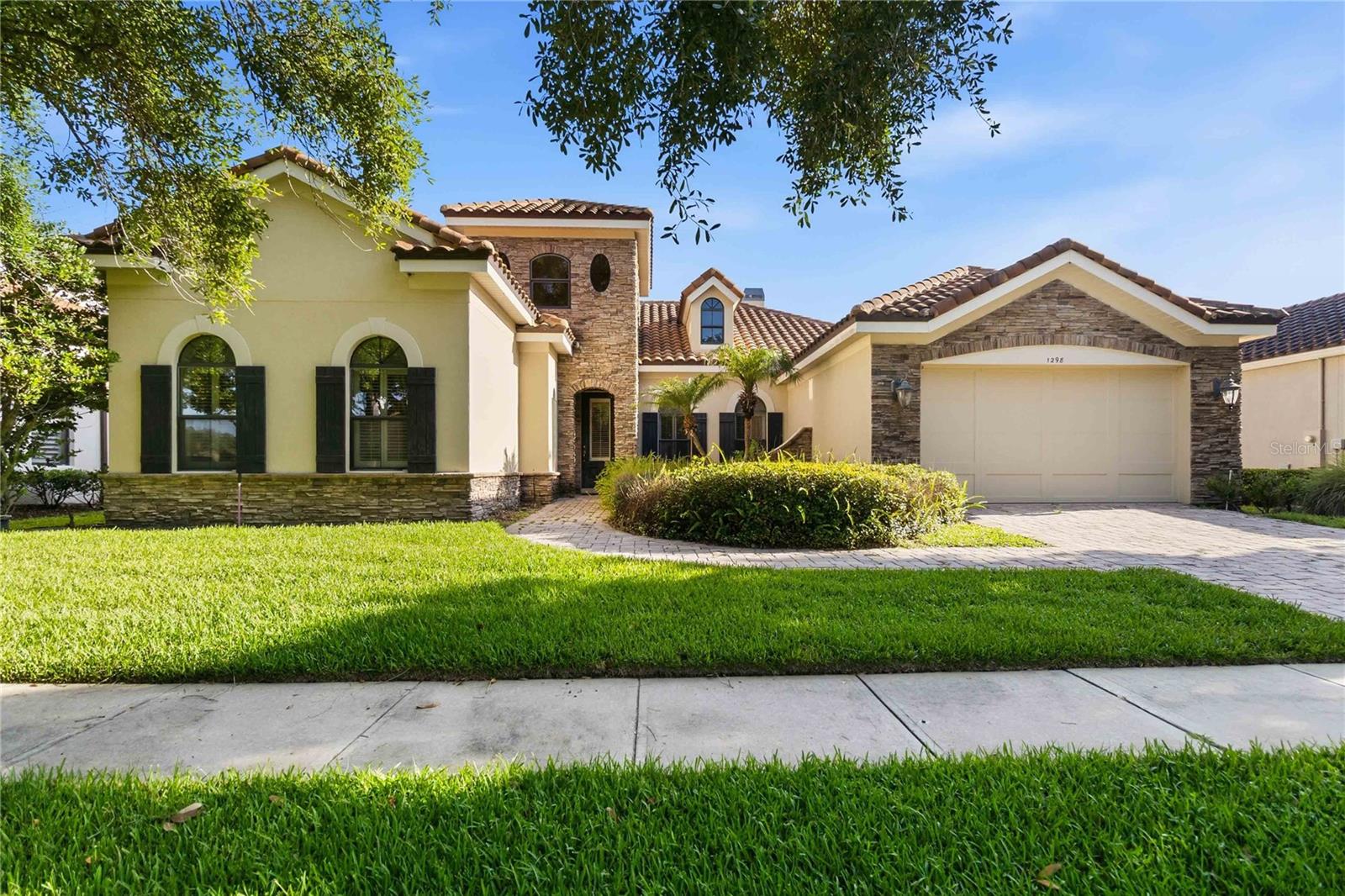 1298 BELLA VISTA CIR Property Photo 1