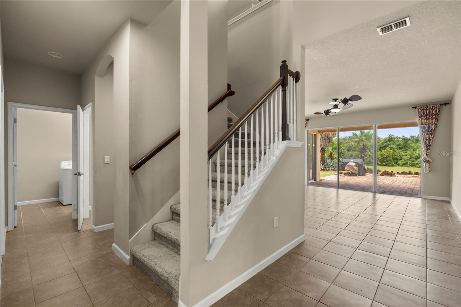 2355 Sabastian St Property Photo 4