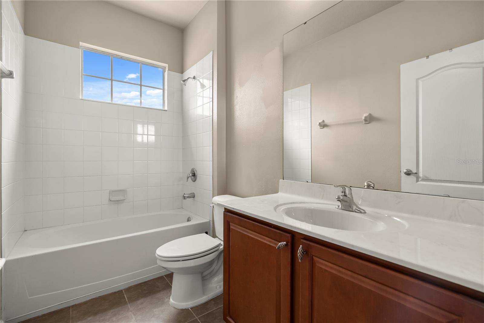 2355 Sabastian St Property Photo 20