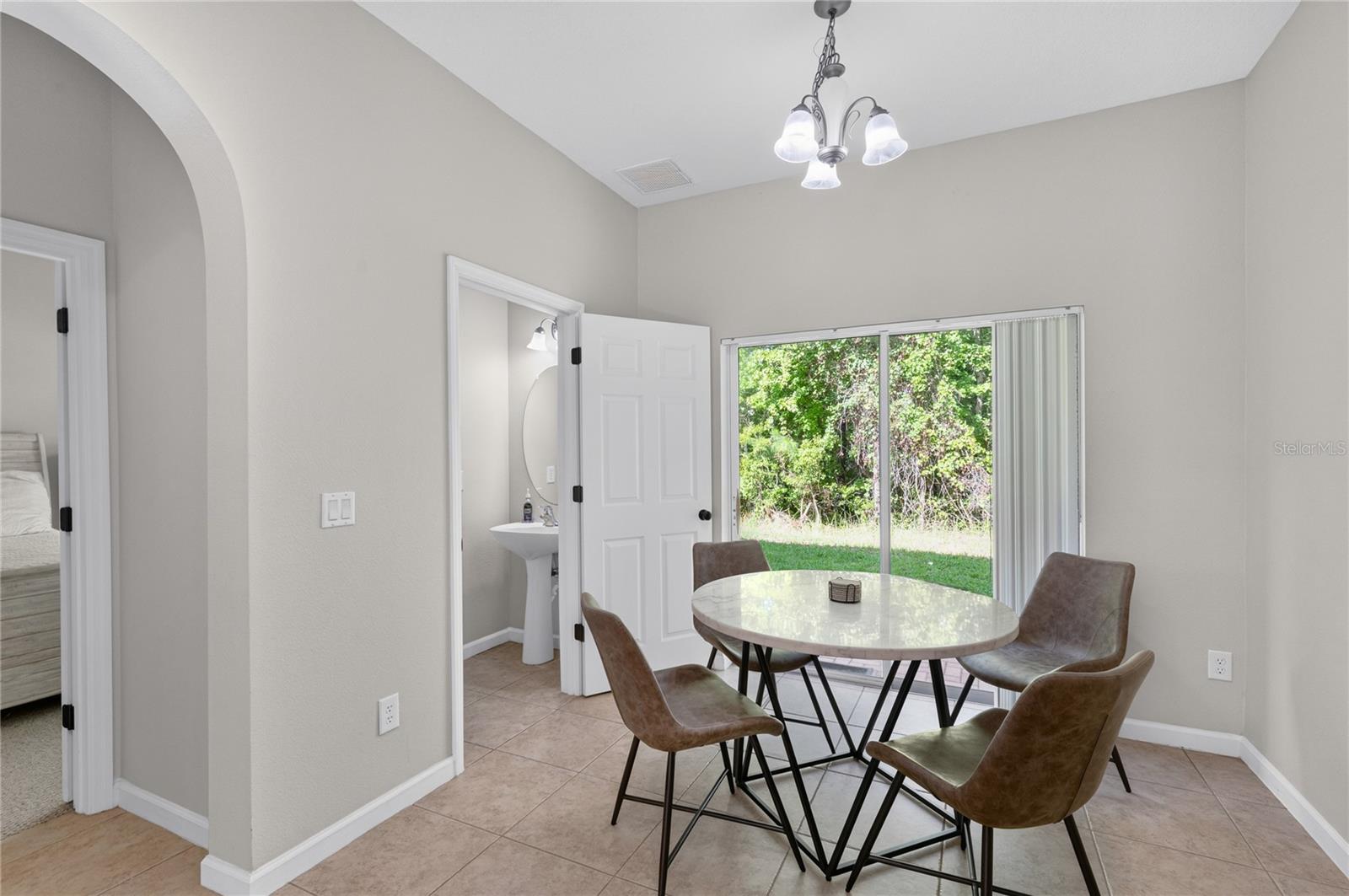 10212 Park Commons Dr Property Photo 12