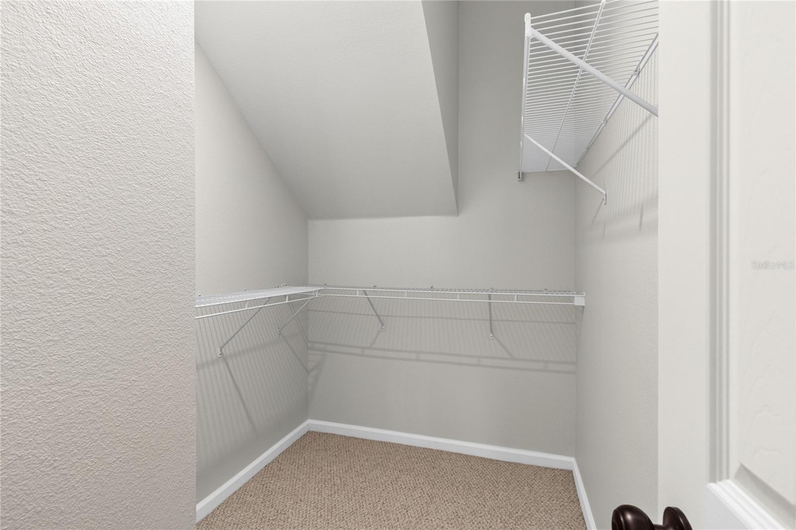10212 Park Commons Dr Property Photo 19