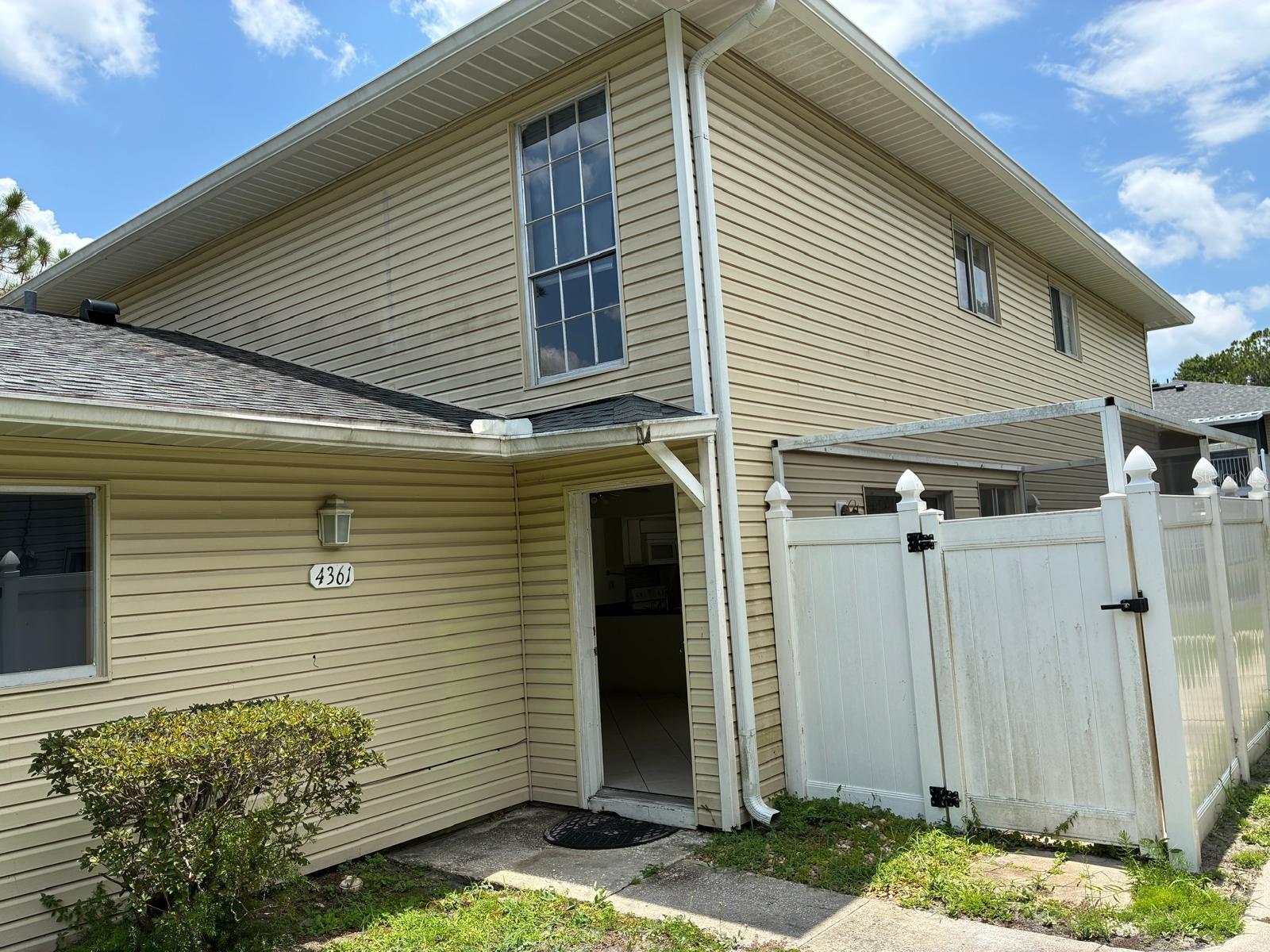 4361 Shadow Crest Pl #32-3 Property Photo 3